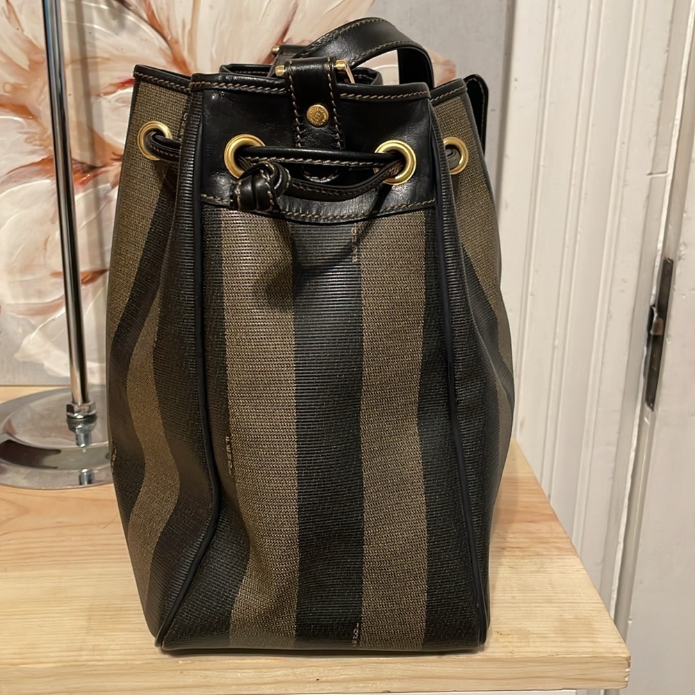 Vintage bucket Fendi Black and Brown Striped Bag - Picture 4 of 15